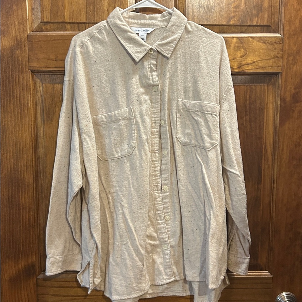 Old Navy  Flannel 
Shirt 
Beige w/ rainbow speckles 
GREAT CONDITION